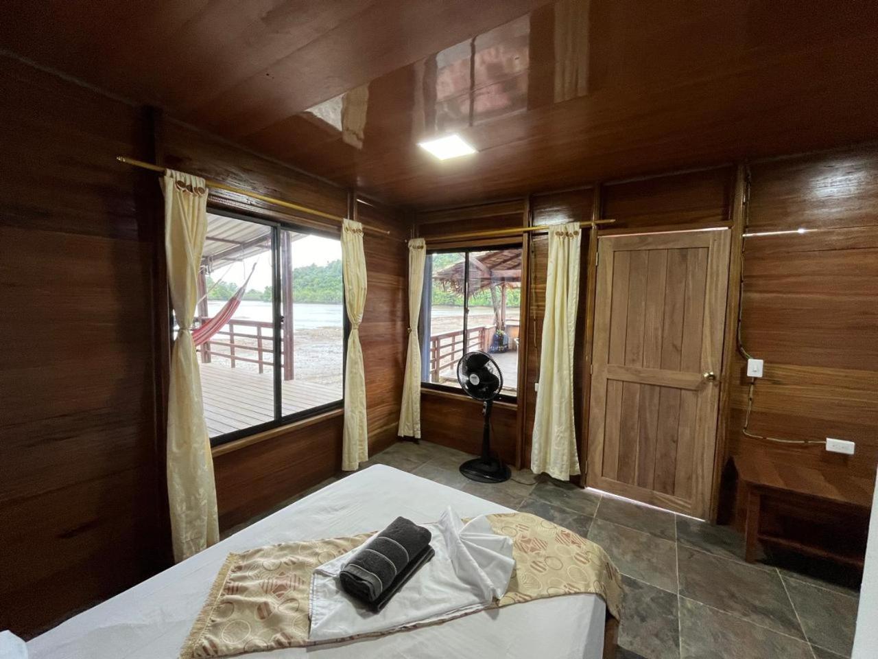 Hotel Rm Nuqui Exterior photo
