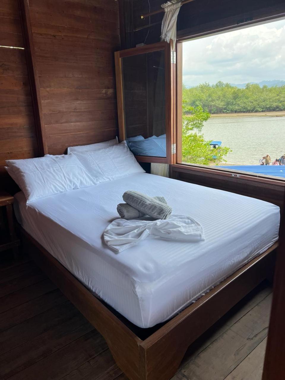 Hotel Rm Nuqui Exterior photo